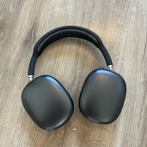 Apple AirPod Max’s
